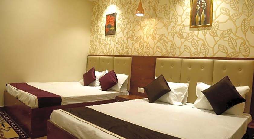 Pyrenees Hostel by Indian Culture