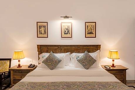 Deluxe Double or Twin Room:  Early Check-In upto 2 hours (subject to availability), Complimentary Welcome Drink on arrival, 10% off on Food & Beverages at F&B outlets