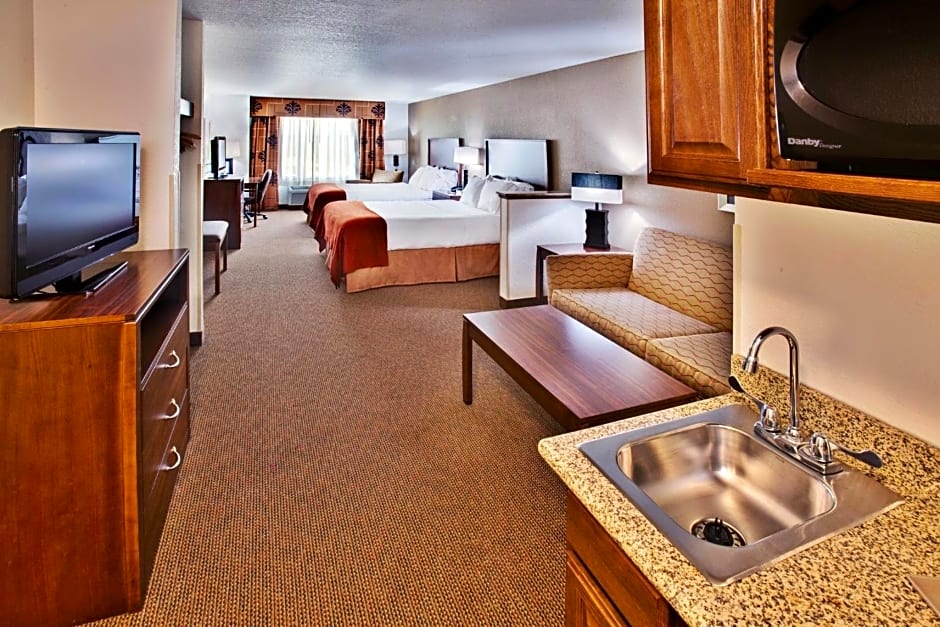 Holiday Inn Express Hotel & Suites - Dubuque West By IHG