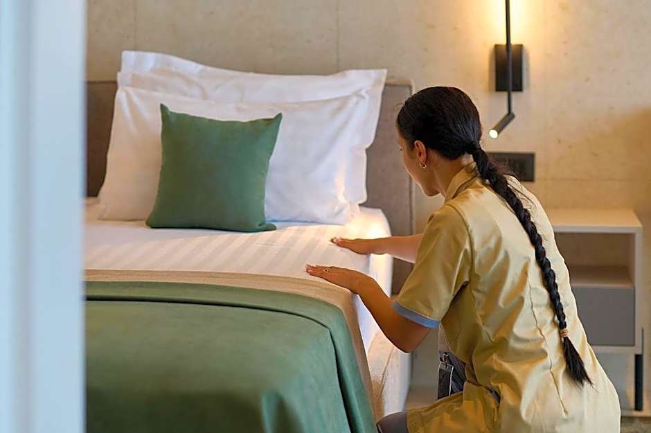 Alezzi Infinity Aparthotel & Spa