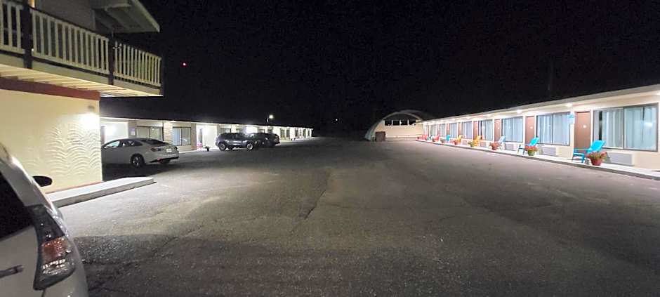 North Shore Wayside Inn