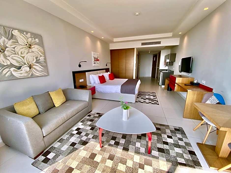 The Ray Hotel and Studios