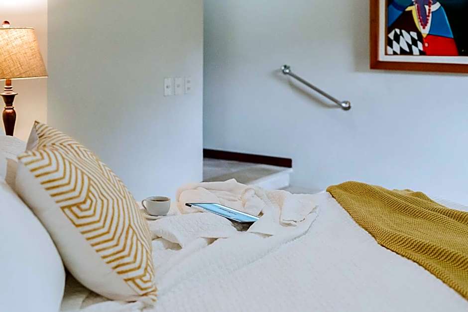 Papagayo Golden Palms Beachfront Hotel