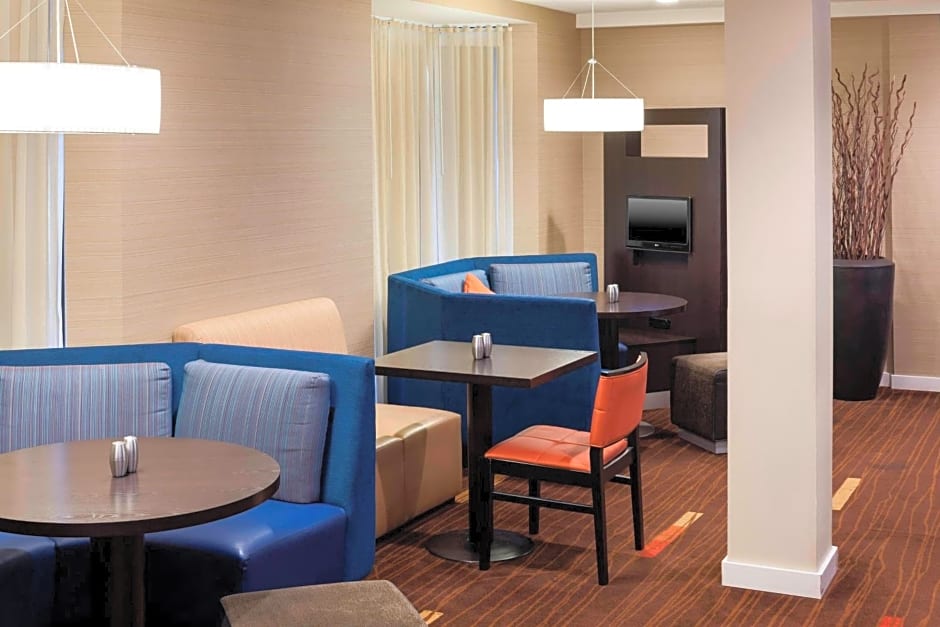 Courtyard by Marriott Wichita East