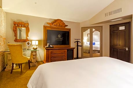 Master Suite King