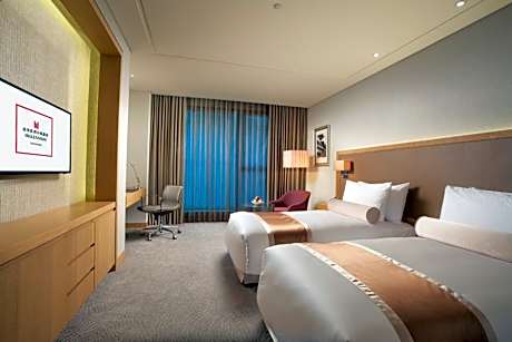 Executive Twin Room with Club Benefits