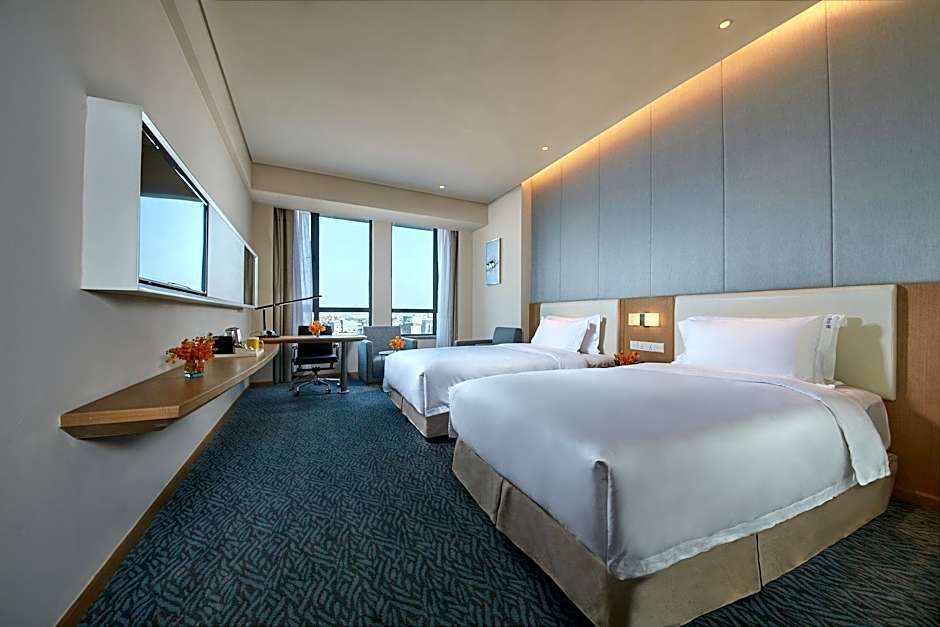 Holiday Inn Express Nantong Textile City By IHG