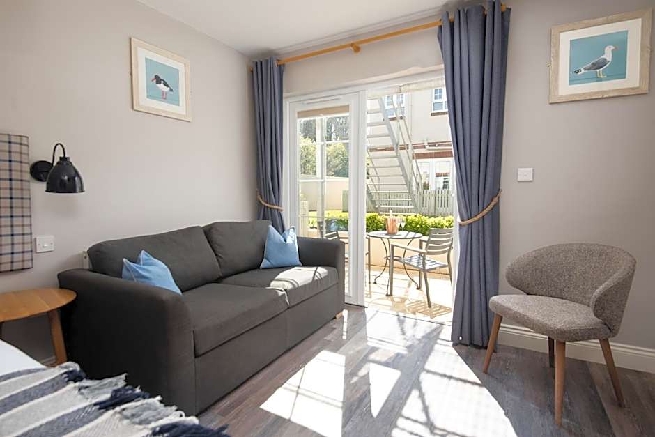 Beach House Hotel