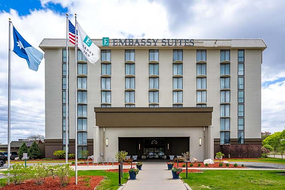 Embassy Suites by Hilton Minneapolis Bloomington Edina