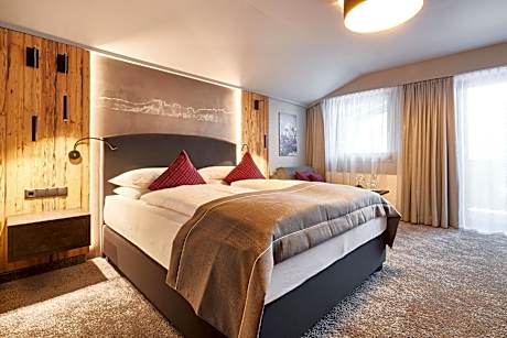 Double Room with Mountain View