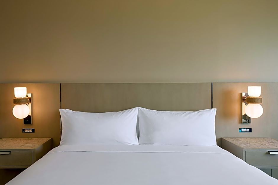 Renaissance by Marriott ClubSport Aliso Viejo Laguna Beach Hotel