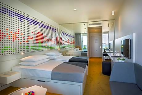 Premium Family Room