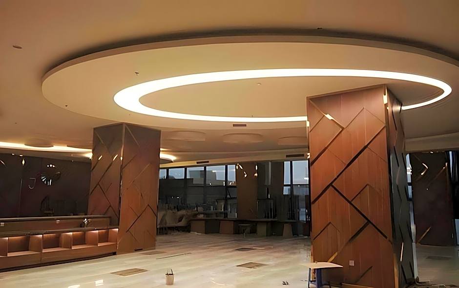 Muong Thanh Luxury Phu Tho Hotel.
