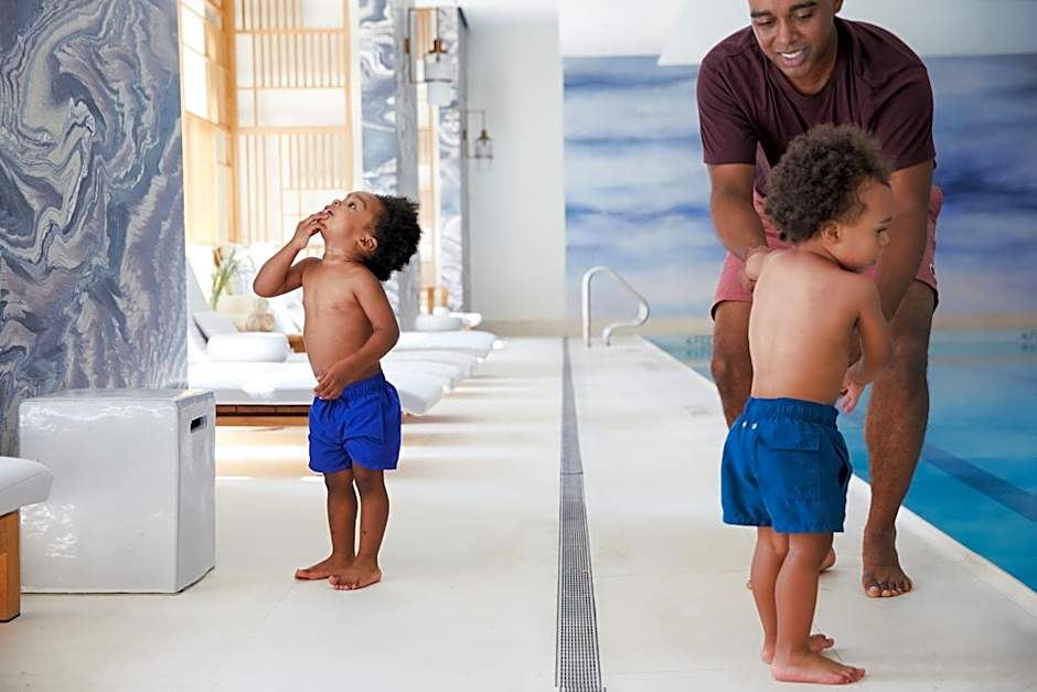 Four Seasons Hotel New York Downtown