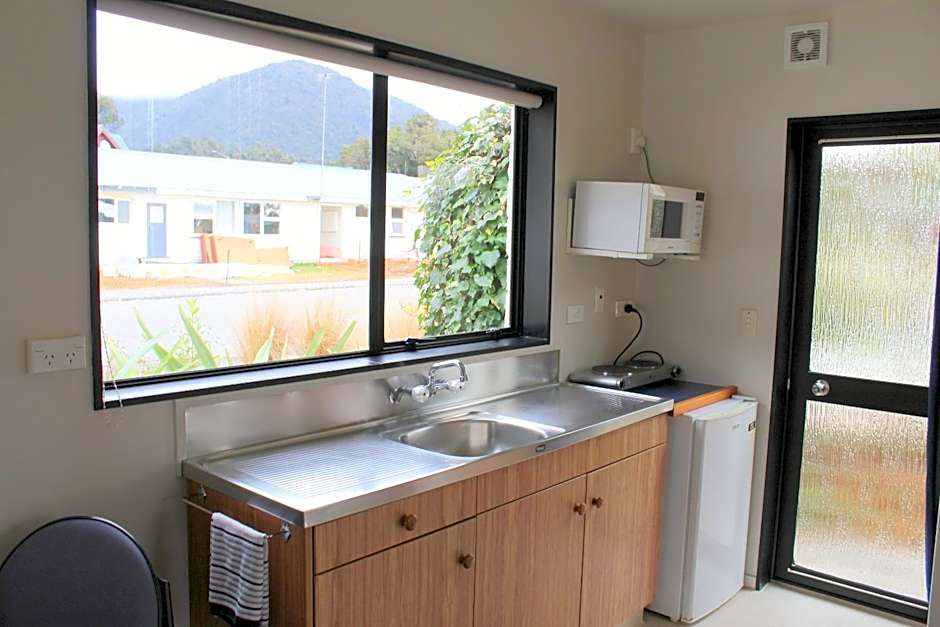 Alpine Glacier Motel