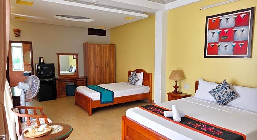 Sunny C Hotel