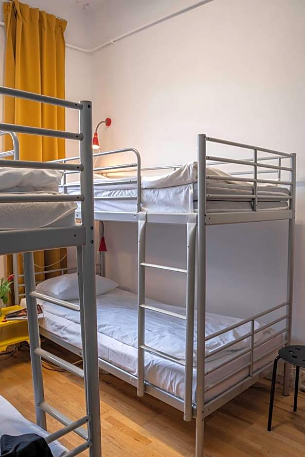 New World St Hostel
