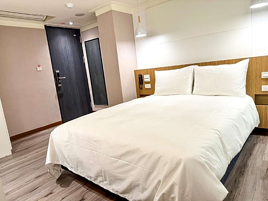 Days Fine Hotel