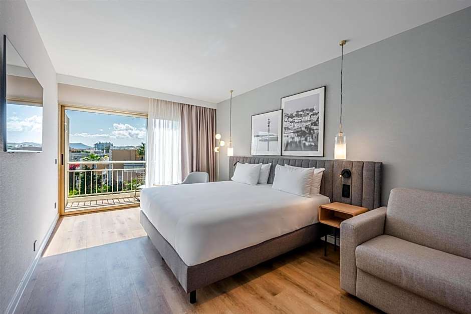 Radisson Hotel Cannes Seaside