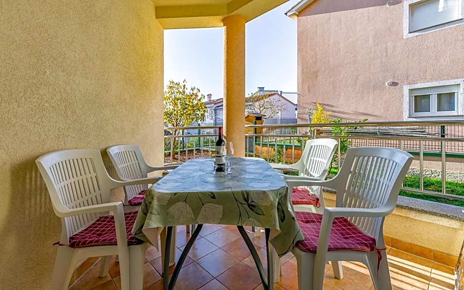 Istriensonne - Apartments Veruda mit Grillterrasse
