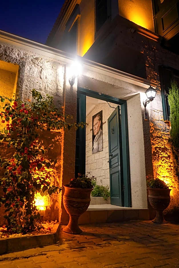 Müzeyyen Hanım Konağı Alaçatı