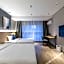 Roz Art Hotel (Ningbo Lianfeng Square Railway Station)