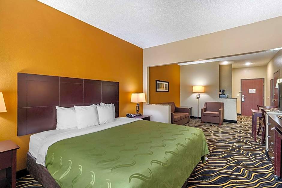 Quality Suites Addison-Dallas