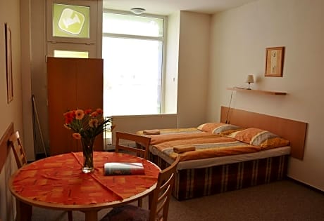 Quadruple Room with Private External Bathroom
