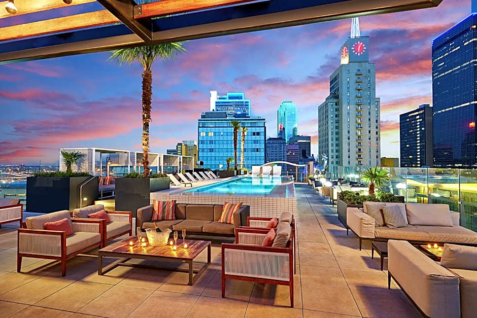 The Statler Dallas, Curio Collection By Hilton