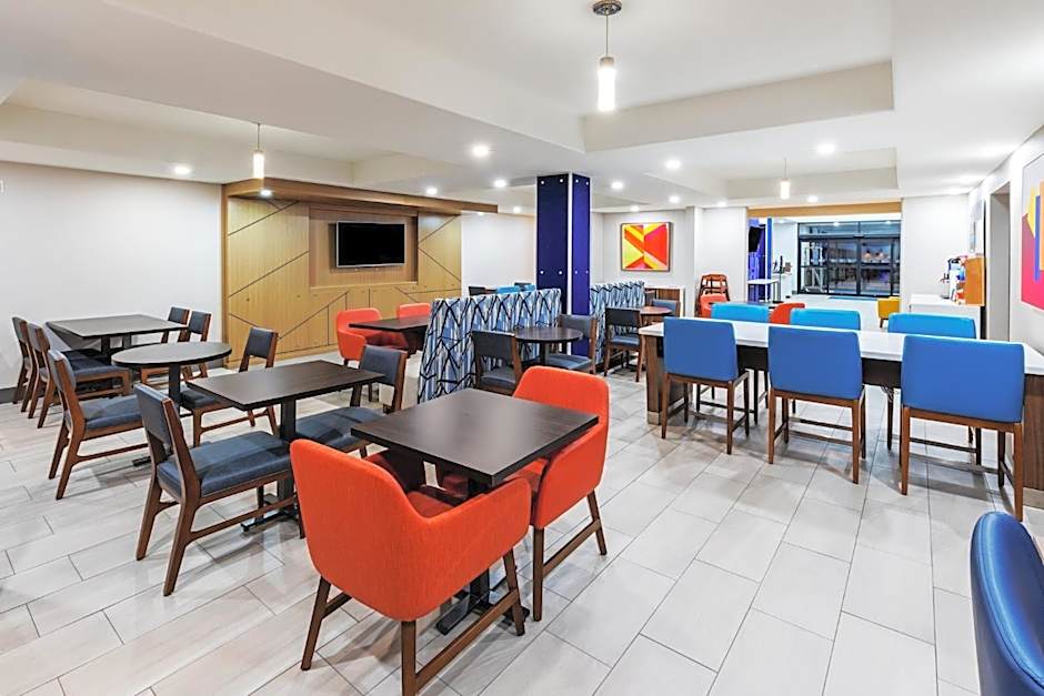 Holiday Inn Express Hotel & Suites Henderson - Traffic Star By IHG