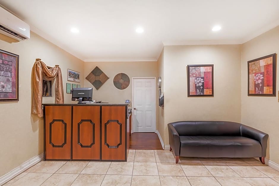 Ramada by Wyndham San Diego Poway Miramar