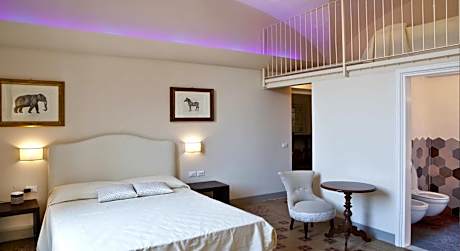 Triple Room with Private Bathroom