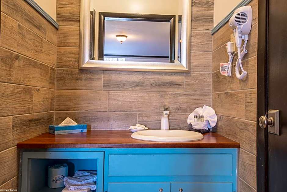 Townsend River Breeze Inn
