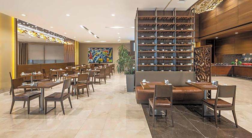 Ramada Plaza Istanbul Tekstilkent