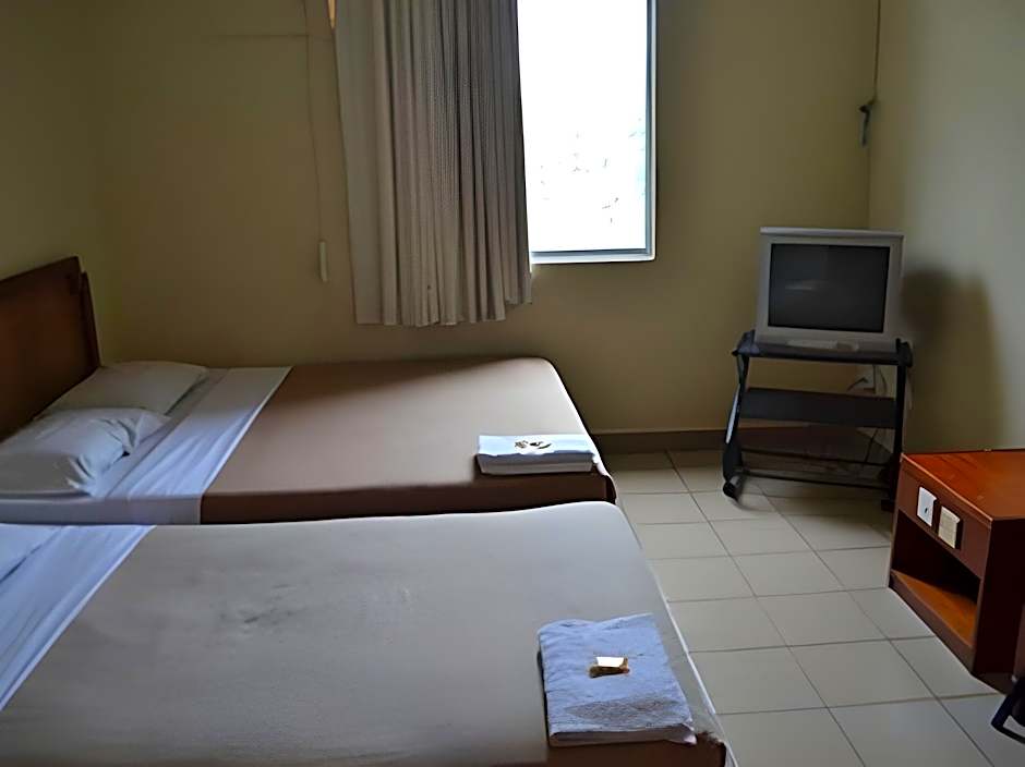 Iskandar Hotel
