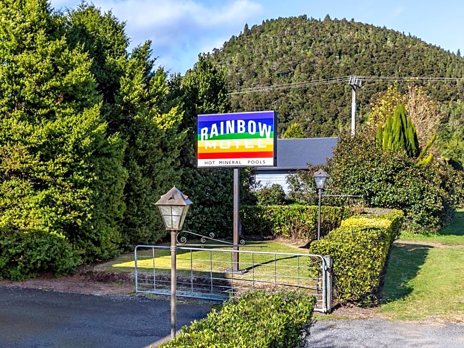 Rainbow Motel & Hot Pools
