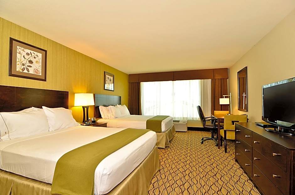 Holiday Inn Express Hotel And Suites Williston By IHG