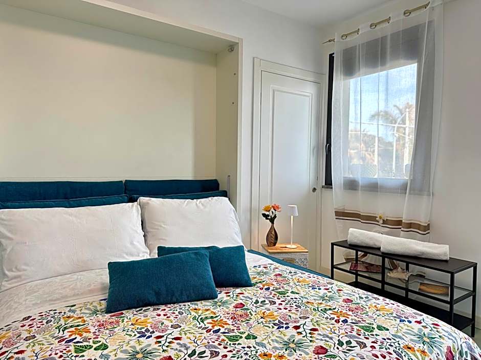 Zdjęcie 1 z 50 — Aurora View Resort - Boutique Suites