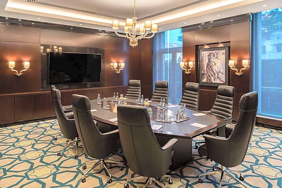 RADISSON BLU LEOGRAND HOTEL