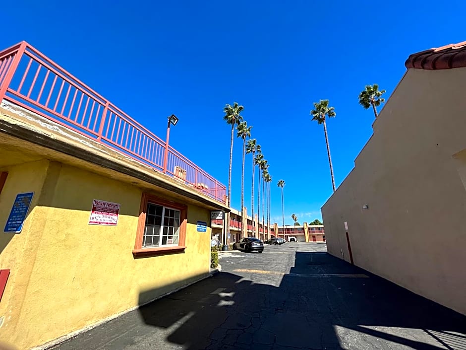 Palm Tree Inn