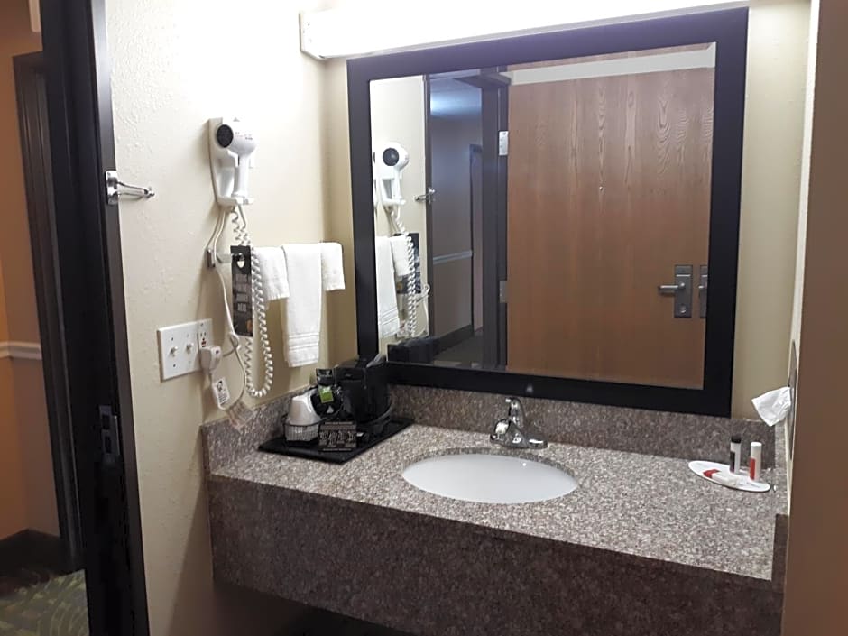 Super 8 by Wyndham Mound City