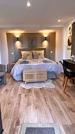 Double Room with Mountain View