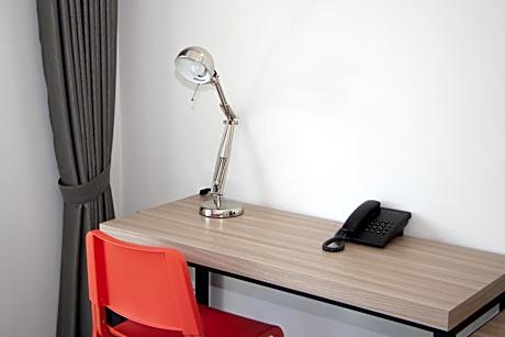 Deluxe Twin Room - Non-Smoking