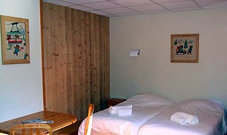 Triple Room (2 Adults + 1 Child)