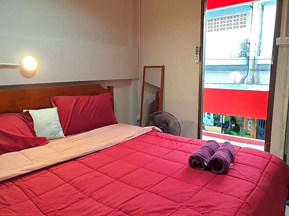 SMILE HOME GUESTHOUSE