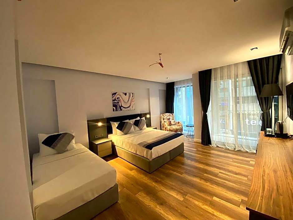 THE ROYALS HOTEL