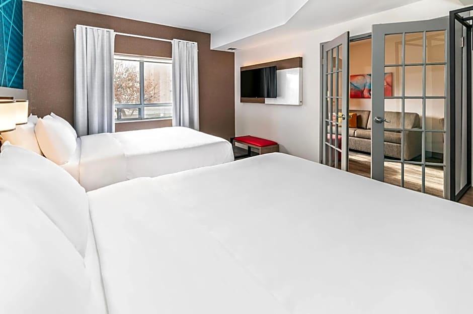 Comfort Suites