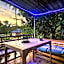 See Sea Backpacker House