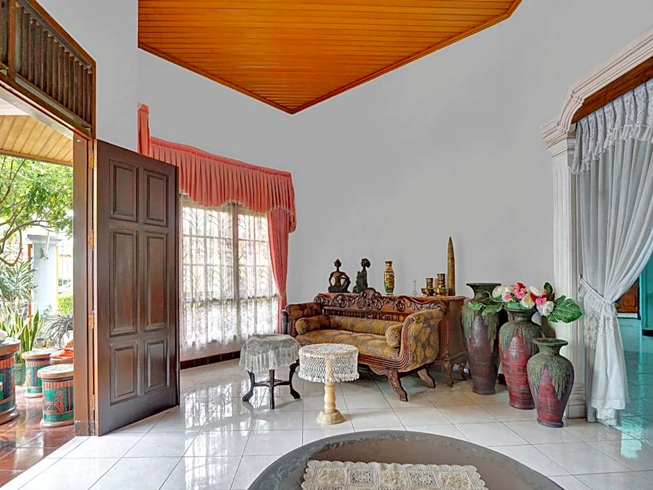 SPOT ON 90539 Taman Borobudur Guest House Syariah