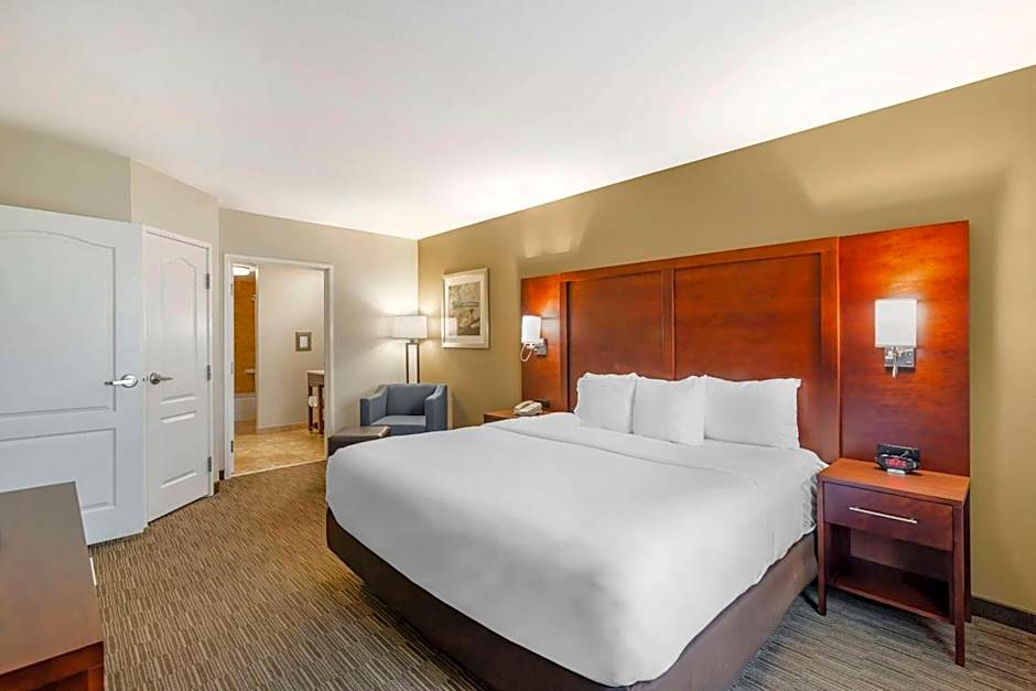 Comfort Inn & Suites